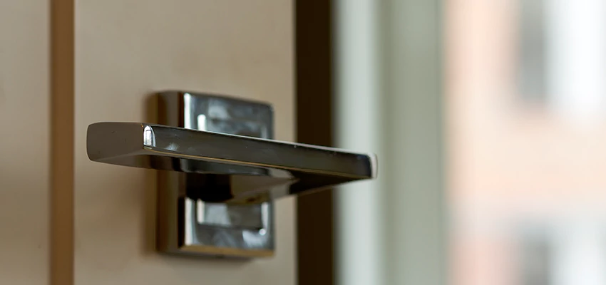 Door Lever Knob Repair in Greenfield, California