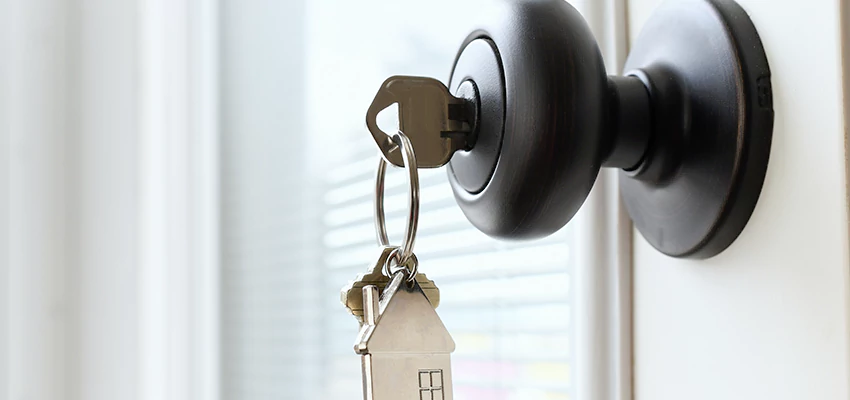 Bifold Door Knob Replacement in Greenfield, California