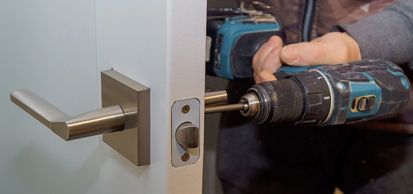 Broken Door Handle Lock Repair in Greenfield, California